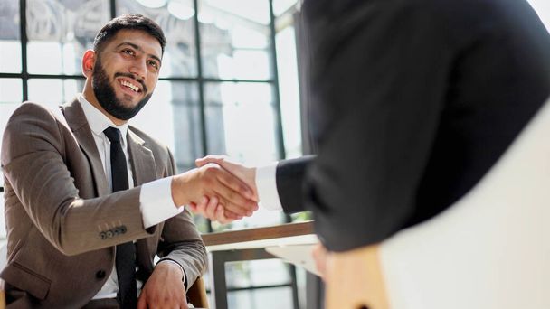 Successful business people handshaking after good deal. - Foto, Imagen