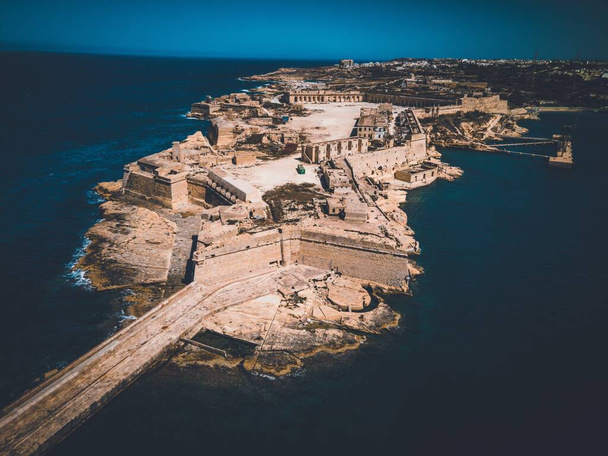 Fort Ricasoli nella capitale maltese La Valletta - Foto, immagini