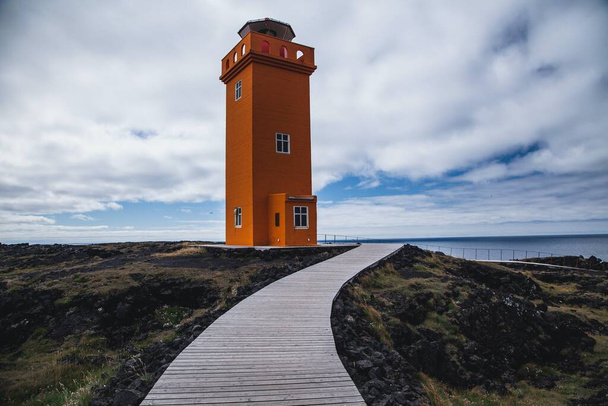 Svortuloft Lighthouse in the Snaefellsness Peninsula in Iceland - Foto, Imagen
