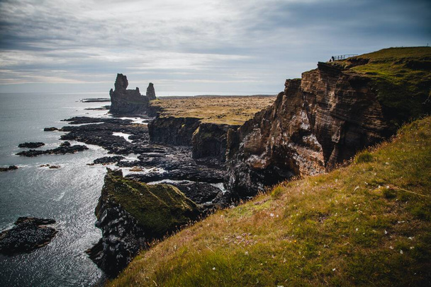 Londrangar na poloostrově Snaefellsness na Islandu - Fotografie, Obrázek