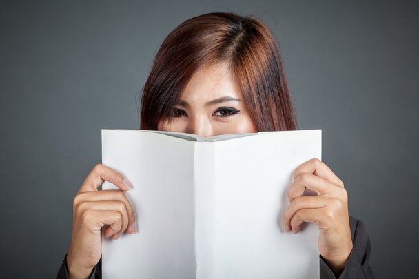Close up of Asian business girl hold a book - Foto, Imagen