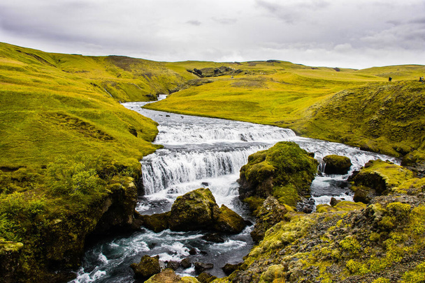 アイスランドのスコガフォス滝に近いフォストファフォスの滝 - 写真・画像