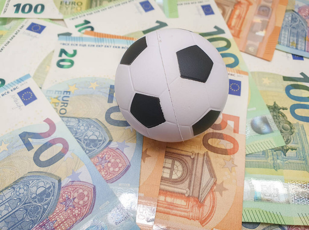 Futbol ve para: yanlış giden ne?? - Fotoğraf, Görsel