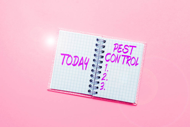 Handschrift Pest Control, Business concept Het doden van destructieve insecten die gewassen en vee aanvallen - Foto, afbeelding