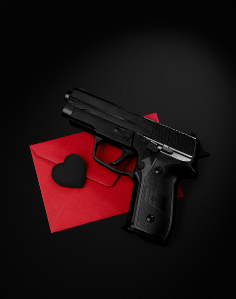 Gun heart envelope - Photo, Image