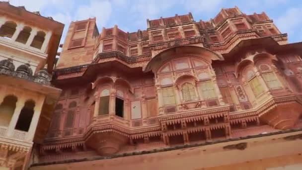 histórico rey palacio antiguo pared arte vista desde diferentes ángulos - Metraje, vídeo