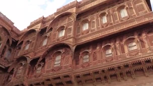 histórico rey palacio antiguo pared arte vista desde diferentes ángulos - Metraje, vídeo