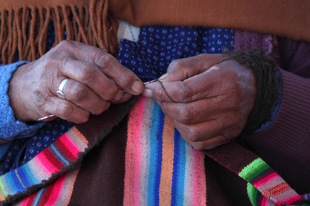 τα χέρια της η γριά του Περού - Φωτογραφία, εικόνα