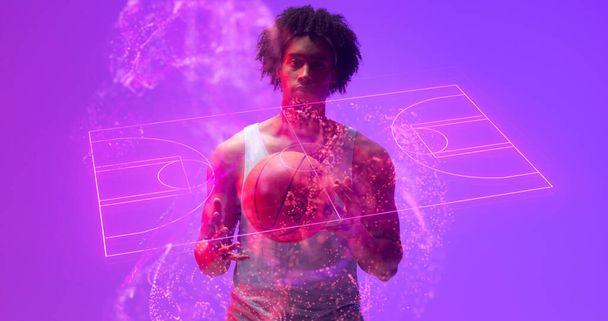 Composite of illuminated basketball court and abstract pattern over portrait of biracial male player. Copy space, purple, serious, ball, sports field, sport, competition, illustration, glowing, shape. - Foto, afbeelding