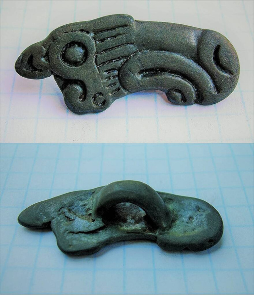 старинная пряжка для лошадей 5-3 века до н.э., Восточная Европа - Фото, изображение