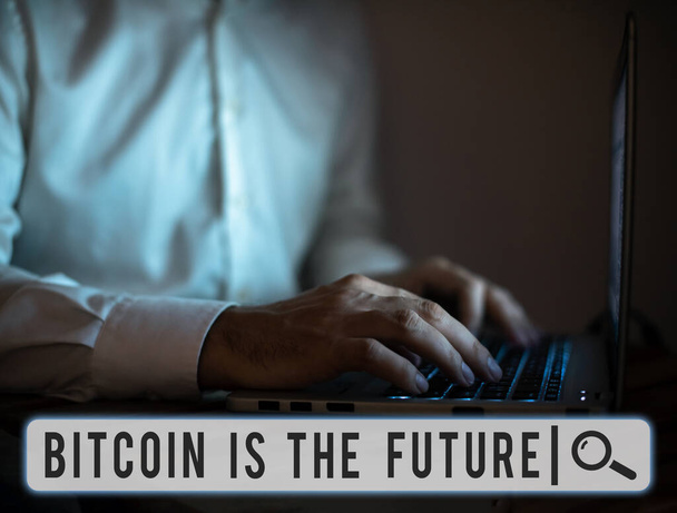 Bildunterschrift: Bitcoin Is The Future, Geschäftsansatz digitaler Marktplatz, auf dem Händler Bitcoins kaufen und verkaufen können - Foto, Bild