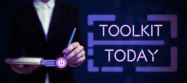 Sinal de escrita manual Toolkit, conjunto de conceito de negócio de ferramentas mantidas em um saco ou caixa e usadas para um propósito específico - Foto, Imagem