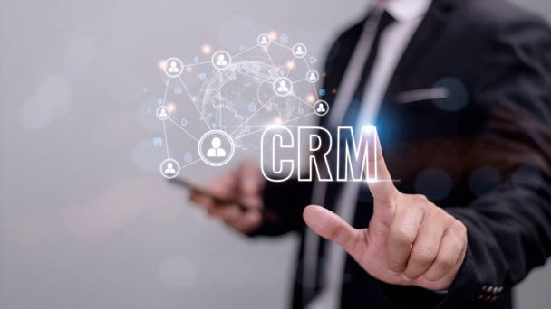 CRM Customer Relationship Management for business sales marketing system concept presented in futuristinen graafinen käyttöliittymä palvelun sovelluksen tueksi CRM tietokannan analyysi. - Valokuva, kuva