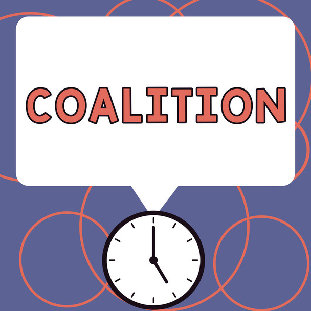Schrijven met tekst Coalitie, Concept betekent een tijdelijke alliantie van verschillende partijen, personen, of staten voor gezamenlijk optreden - Foto, afbeelding