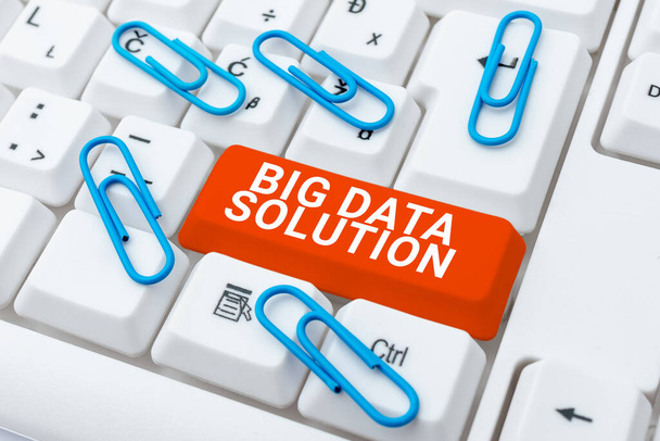 Big Data Solution, Business-Ansatz Das Schreiben von Textanzeigen Big Data Solution, Extrahieren von Wert aus riesigen Mengen einer Vielzahl von Fakten - Foto, Bild