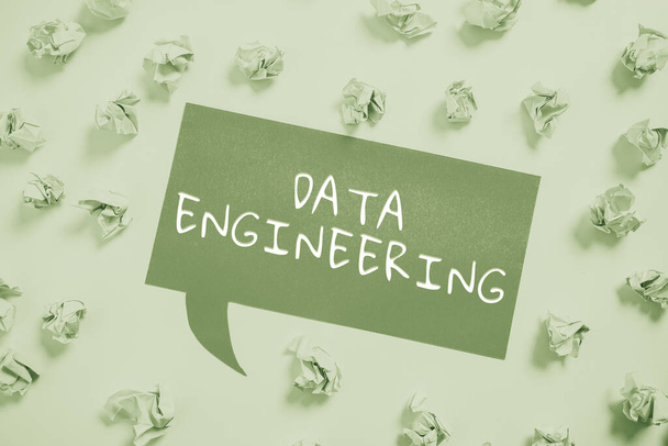 Schreiben von Textanzeigen Data Engineering, Internet Concept Data Science, die sich auf die praktische Anwendung von Daten konzentriert - Foto, Bild