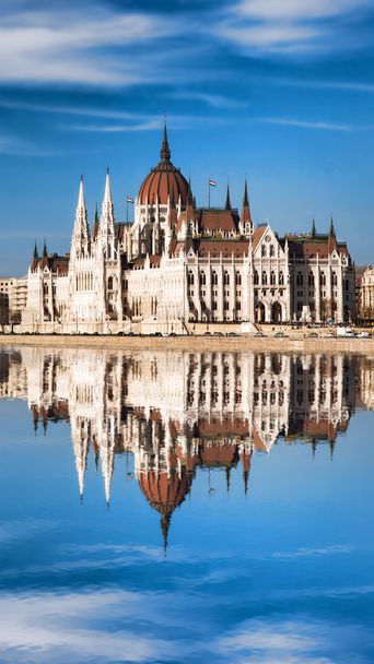 Parlament, a Duna, Budapest, Magyarország - Fotó, kép