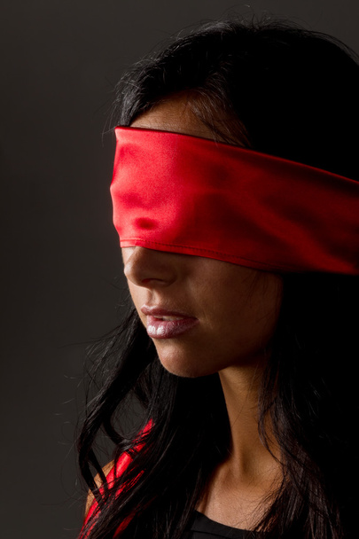 woman with blindfold - Φωτογραφία, εικόνα