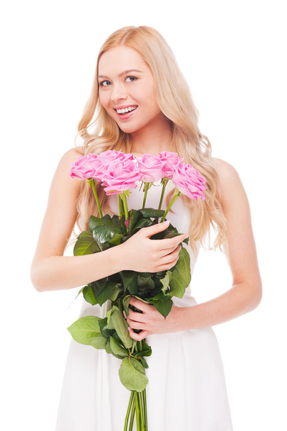 Blond hair woman holding bouquet - Фото, зображення