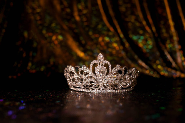 Corona de princesa de chispa vintage real. Reina.. - Foto, imagen