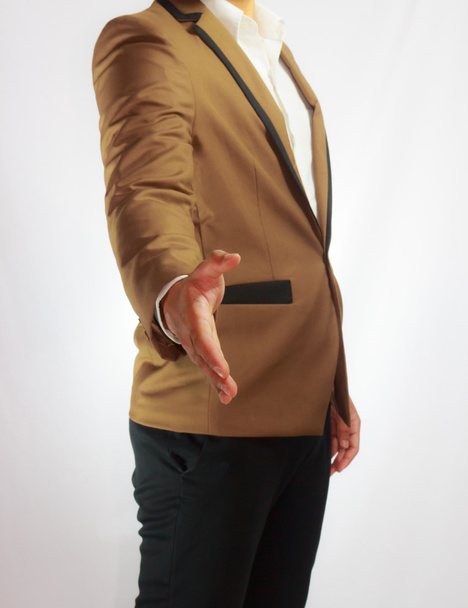 zakenman met open hand klaar voor handdruk - Foto, afbeelding