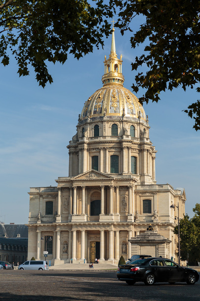 View of Dome des Invalides, burial site of Napoleon Bonaparte, Paris, France - Φωτογραφία, εικόνα