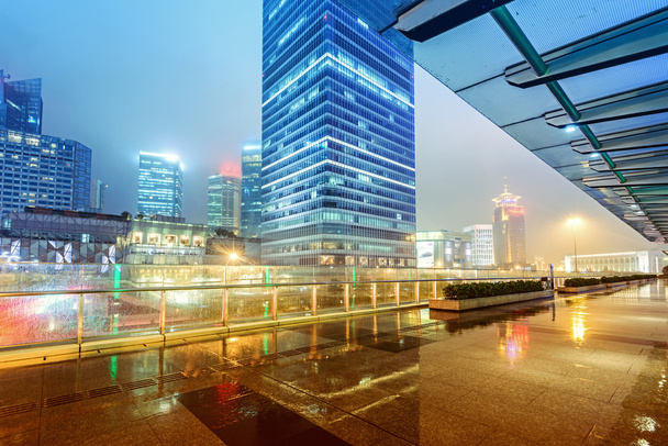 Небоскребы в новом банковском и деловом районе Шанхая Pudong
 - Фото, изображение