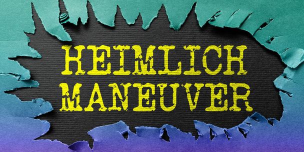 Heimlich Manevrası ilhamını gösteren metin, boğulma durumunda yukarı doğru baskı uygulaması - Fotoğraf, Görsel