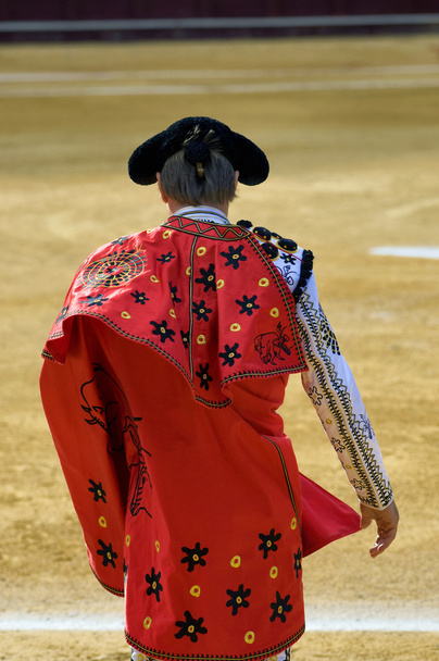 Bullfighter entra na praça de touros
  - Foto, Imagem