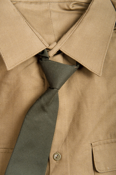 militaire overhemd en stropdas clos omhoog - Foto, afbeelding