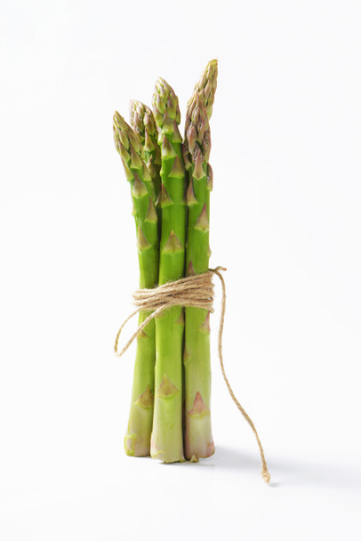 Bundle of fresh asparagus - Foto, immagini