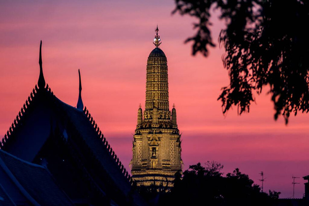 Wat Arun templom naplementekor, Thaiföld - Fotó, kép
