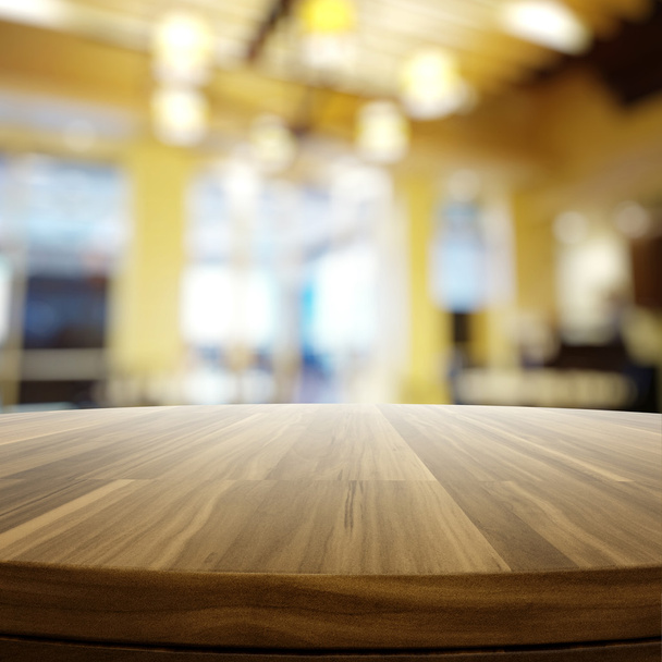 Порожній дерев'яний круглий стіл і розмитий фон для пресету продукту
 - Фото, зображення