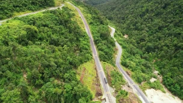 Khanh Le Pass seen from above is beautiful and majestic. This is the most beautiful and dangerous pass connecting Nha Trang and Da Lat of Vietnam - Footage, Video