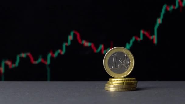 Διάγραμμα χρηματιστηρίου ευρώ σε μαύρο φόντο. Αύξηση του παγκόσμιου νομίσματος  - Πλάνα, βίντεο