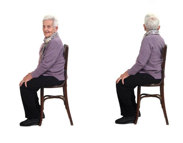 та сама старша жінка сидить на стільці
 - Фото, зображення