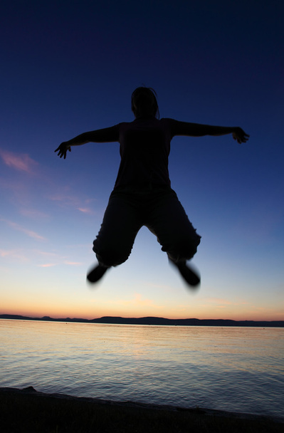 hyppääminen - Valokuva, kuva