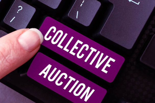 Textový nápis zobrazující Kolektivní aukce, Koncepce Internetu Shromažďování a měření informací o zajímavých proměnných - Fotografie, Obrázek