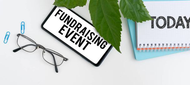 Conceptuele bijschrift Fundraising Event, Word Written on campaign wiens doel is om geld in te zamelen voor een doel - Foto, afbeelding
