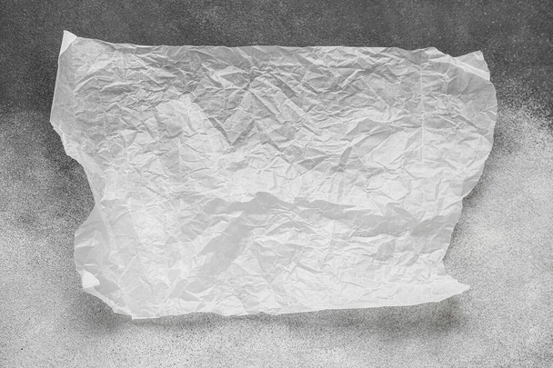 Papel para hornear sobre fondo blanco y negro - Foto, imagen