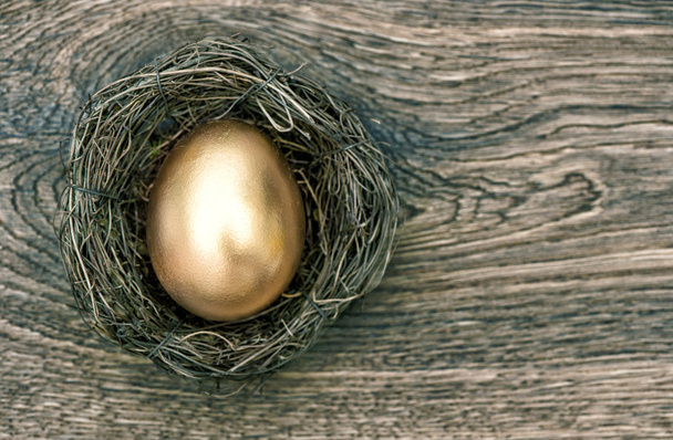 Golden easter egg - Foto, Bild