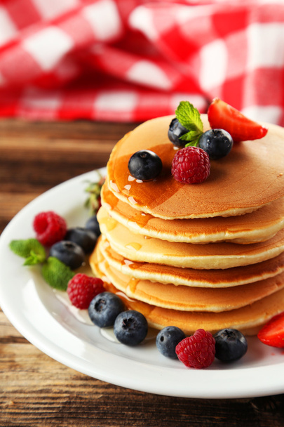 Pancakes with berries - Foto, imagen