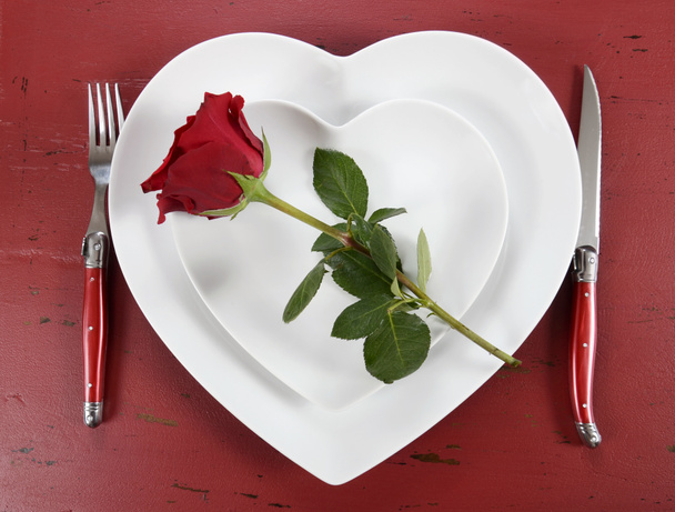 Valentine Red Roses Whie Hearts Table Place Setting - Photo, Image