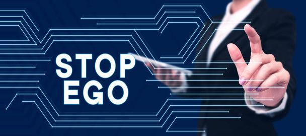 Знак, що відображає Stop Ego, бізнес-концепція Контролюйте свою одержимість рішенням чи подією чи будь-чим
 - Фото, зображення