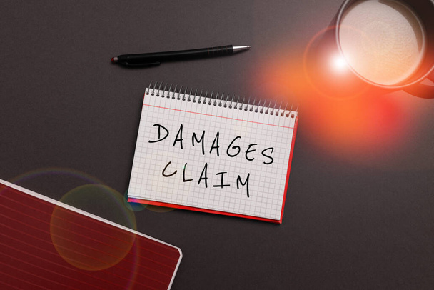Exibição conceitual Afirmação de danos, conceito que significa compensação de demanda Litigar Terno de arquivo de seguro - Foto, Imagem