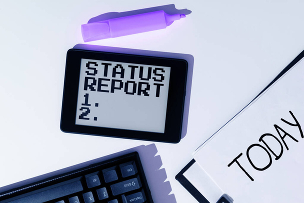 Handschrift Status Rapport, Zakelijke aanpak Update Samenvatting van situaties per tijdsperiode - Foto, afbeelding