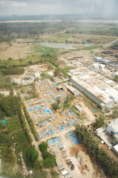 Вид с воздуха на фабрику в Индии - Фото, изображение