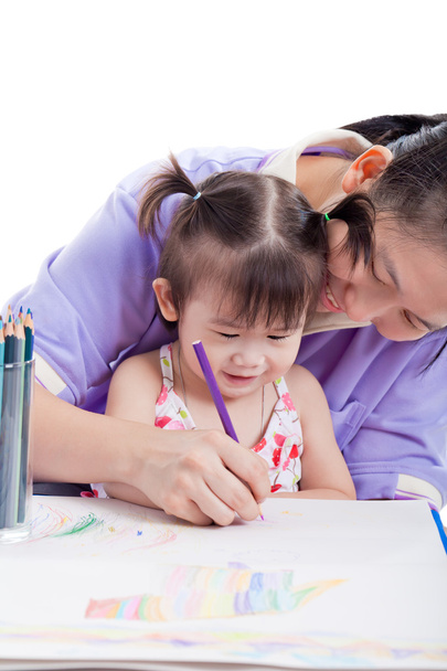 Мать с ребенком девочка рисовать и рисовать вместе
 - Фото, изображение