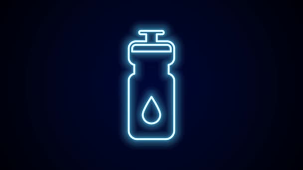 Gloeiende neon lijn Fitness shaker pictogram geïsoleerd op zwarte achtergrond. Sportshaker fles met deksel voor water en proteïne cocktails. 4K Video motion grafische animatie. - Video