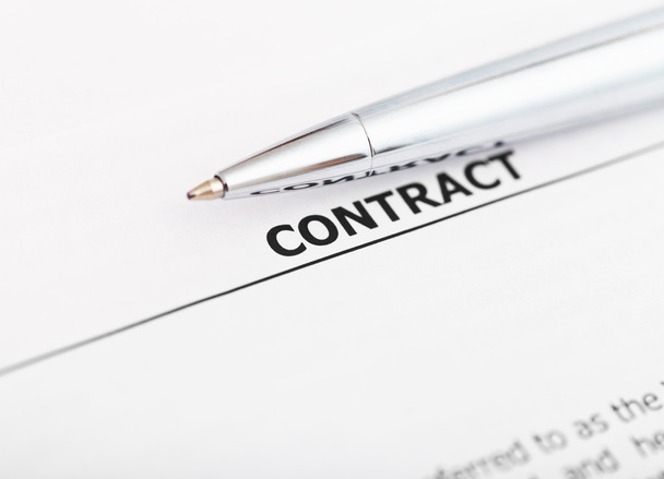 contract and silver pen close up - Фото, изображение